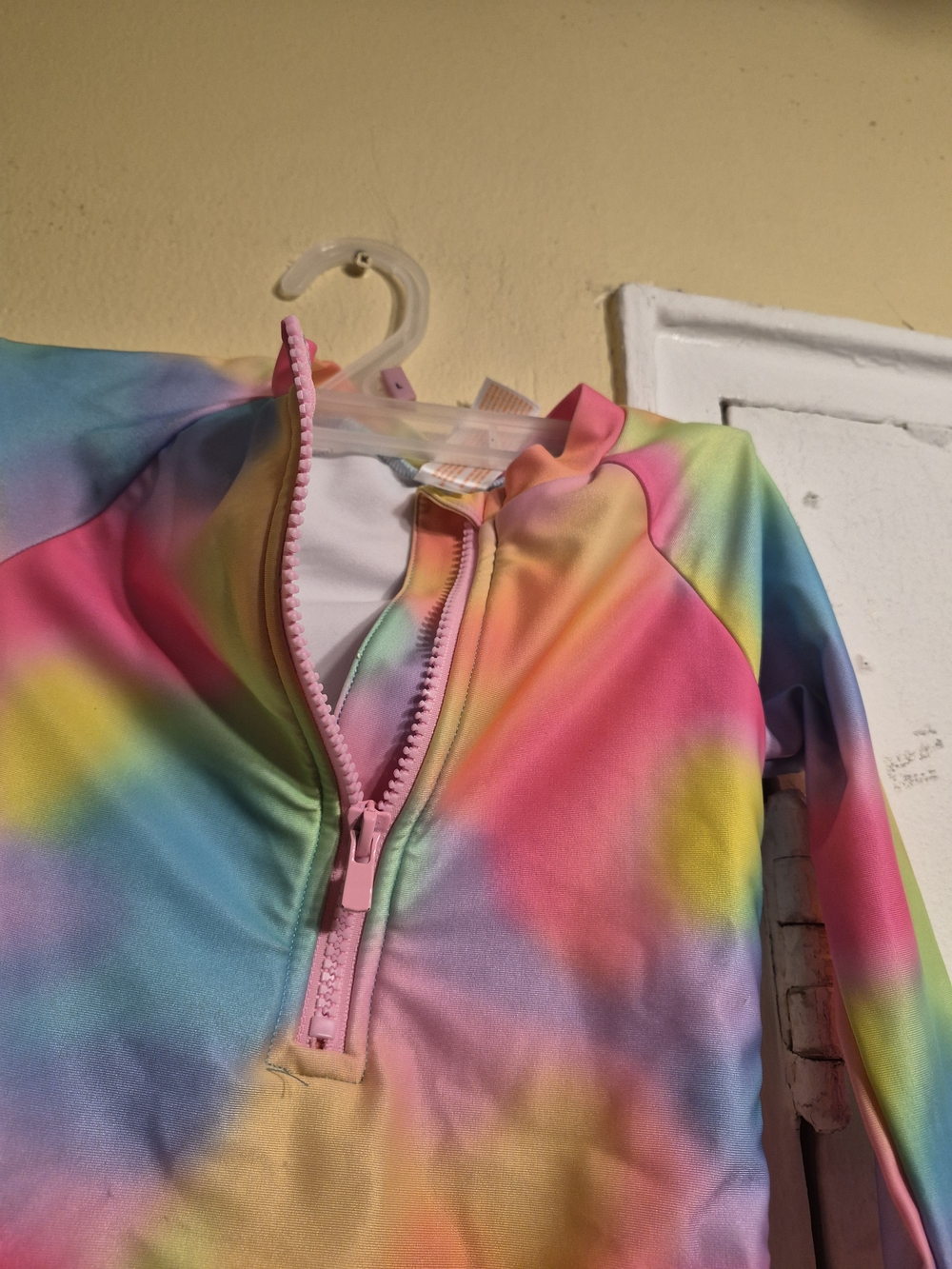 Cat & Jack Kids Long-Sleeve One-Piece Rashguard in Rainbow Pastels Size XS (4/5)